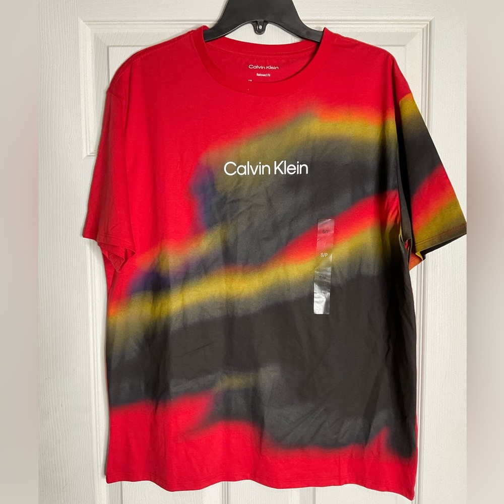 CALVIN KLEIN MEN’S TOP